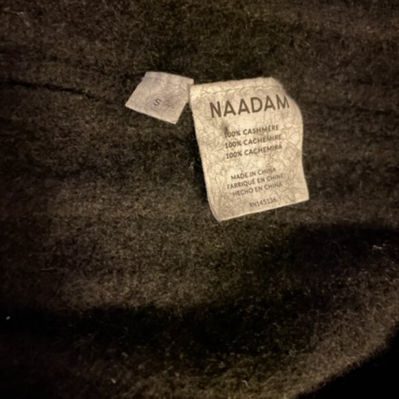 NADAAM lightweight cashmere Ribbed Cropped Sweater in Black - Picture 9 of 9